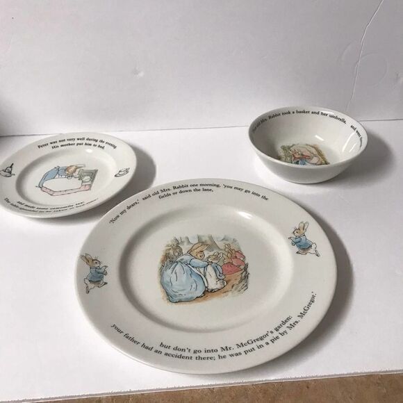 Vintage Wedgewood Peter Rabbit Nursery Set - Picture 1 of 5